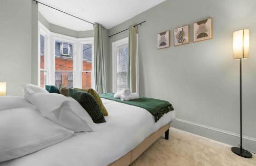 Allentown 5 BR House Free Parking No Chores! - Photo 34