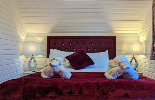 Ceridwen 6 - Hot Tub-Luxury-Pets-Perthshire-Romantic-Dundee - Photo 5