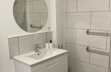 Castle View Apartments - Photo 17