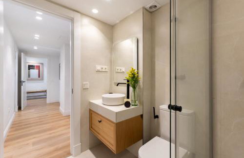 Donoso Cortes & Free parking by ELE Apartments - Photo 36