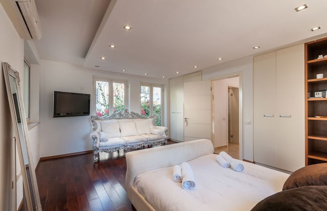 Luxurious Villa with great location - Foto 24