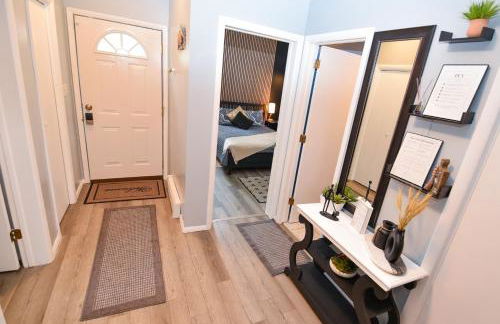 Bool Bear Lodge a pet friendly Pocono Vacation Home with Fireplace, BBQ and more - Foto 5