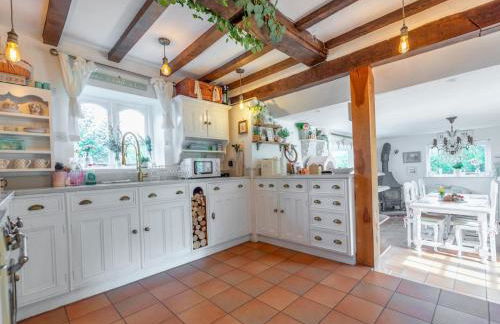 Charming 17th Cent Secluded Country Cottage Garden - Pass the Keys - Photo 8