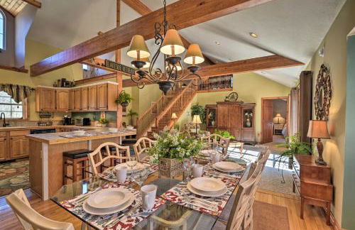 Private Family Home with Deck, Porch and Forest Views! - Foto 9