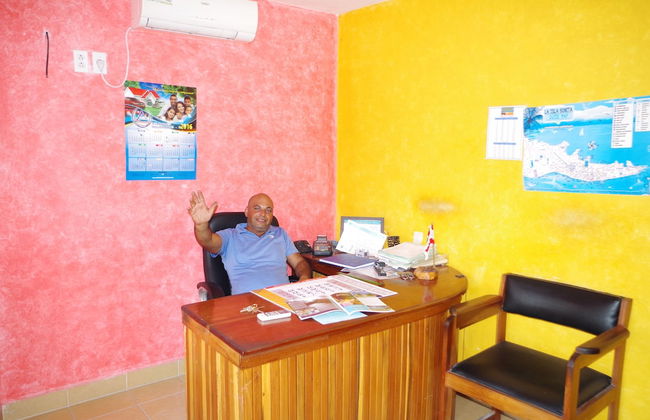 Tropicana Condominiums - Foto 2