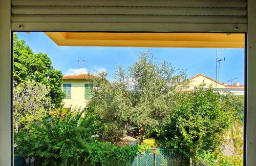 Studio près mer et aéroport - Studio near sea and airport - Photo 11