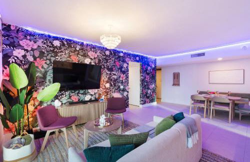 Stunning Lux 2 Bed 2 Bath with Panoramic View from Balcony - Foto 58