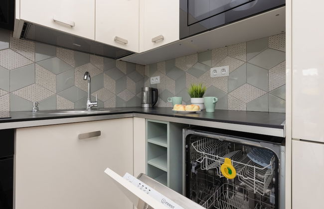 Bright Warsaw Apartment by Renters - Photo 14