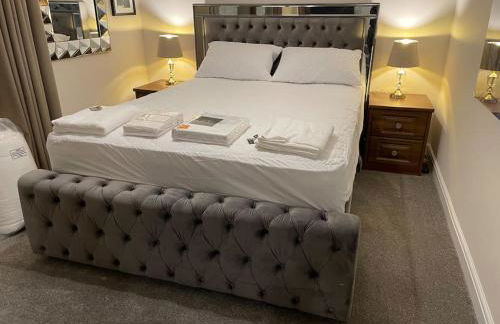 MODERN 4 BEDROOM HOUSE WITH GARDEN & PARKING - Foto 32