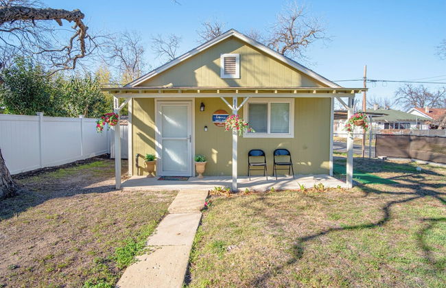 Stunning Cozy Downtown Guesthouse - Photo 1