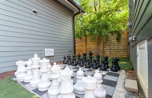 GATHERING HOUSE IN HISTORIC OAKWOOD - Foto 32