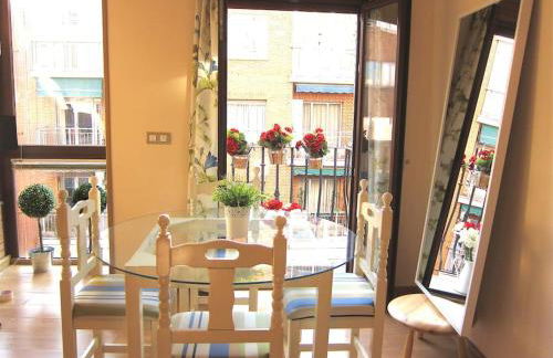 Acogedor, luminoso y centrico - Photo 2