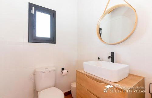 Villa Serranita - Stylish Holiday Home with Views and Air Conditioning 15 mins to Sitges - Photo 25