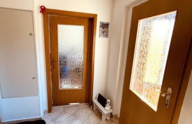 Ruhiges Häuschen am Wald mit Kamin, Terrasse - Foto 36