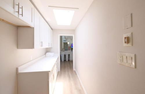 3BD Tropical Luxe Stay with Pool, Gameroom and Grill - Foto 27