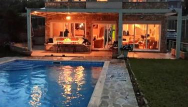 Spacious, Shiny, SeaView Villa, in Theologos - Foto 1