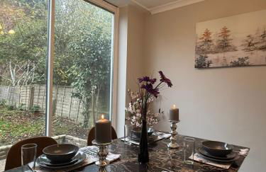 Charming 3 BR - NEC HS2- Long Stays Wifi Parking Airport - Foto 57