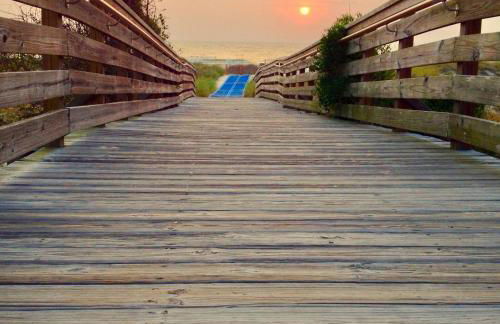 SandyToes B Beach bikes pool & Fun - Foto 2