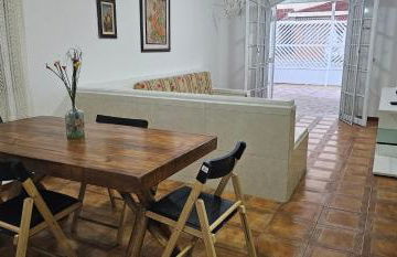 Casa Maravilhosa, Pé na Areia com Piscina, Área Gourmet com Churrasqueira em Deck Coberto Frente a Piscina, Mesa de Bilhar, 4 Quartos Confortáveis, Sendo 2 Suítes, Cozinha Americana e Sala de Jantar, Ampla Garagem para 6 Carros - Mercado na rua da Casa - Photo 16