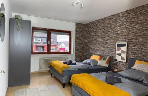 Frankfurt Work and Rest- 4 Bedrooms- 2 WCs- free Parking- 5 Queen size beds- Fast WiFi- roller shutters - Foto 55