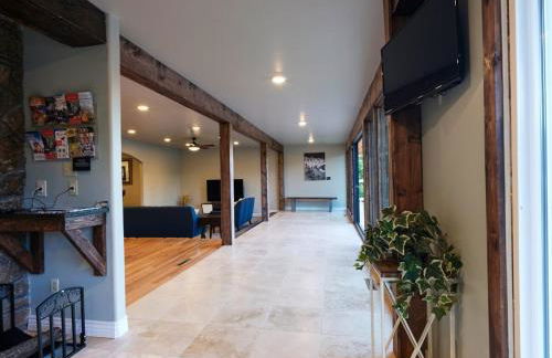 Amazing Views, Amazing Modern Broadmoor Home - Foto 15