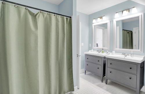 Fountain Square Gem with Rooftop Patio & Fire Pit- Family Friendly - Foto 31