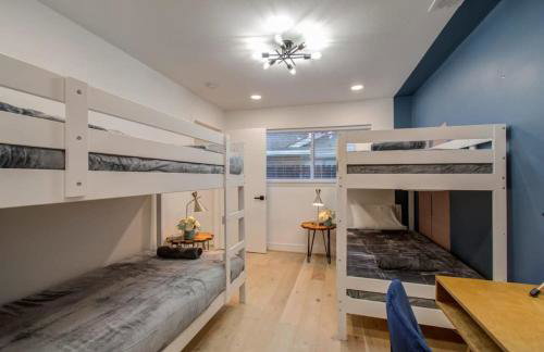 Spring Branch Paradise 4-BD Backyard Pool Oasis - Foto 29