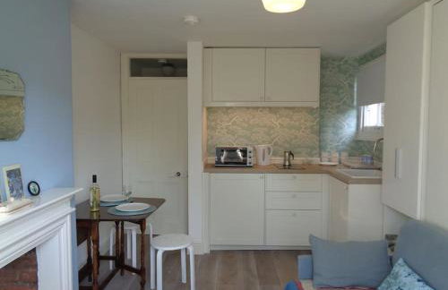 CHARMING ENGLISH STYLE STUDIO FLAT - Foto 11