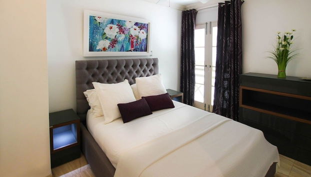 Beachfront luxury modern 2-bed apt with pool by BSL Rentals - Foto 4, Habitación