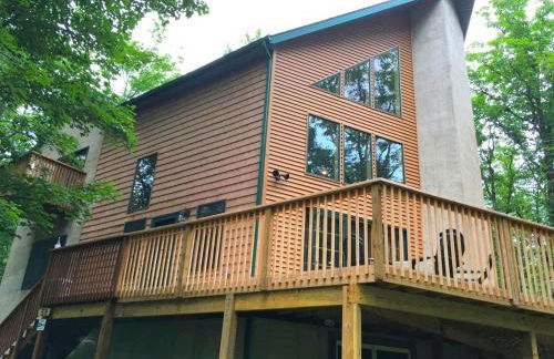 Cozy Vacation Rental for 10 with a Fire Pit in Jim Thorpe, Pennsylvania - Photo 1