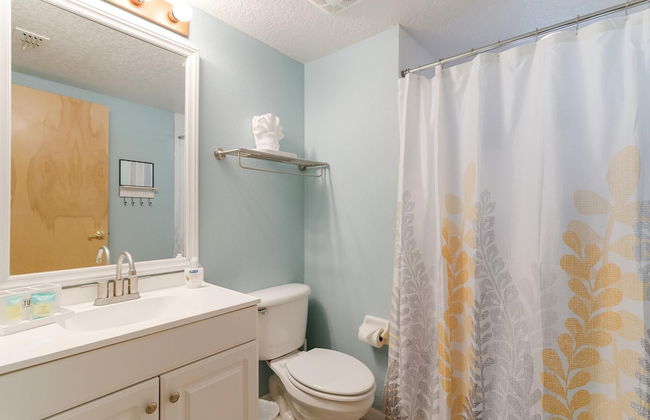 Villas at Island Club Community, Pools, Jacuzzi and More! - Photo 11