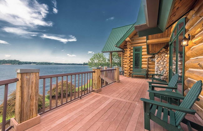 Azalea Retreat by Avantstay Sleeps 34 & Pool - Foto 2