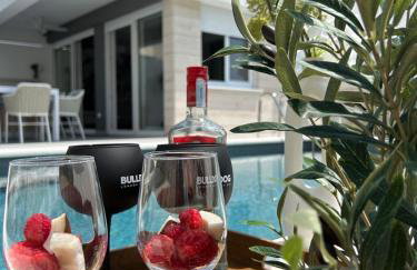 Luxury apartment Black Pearl Beluga with private Pool and Jacuzzi - Photo 2