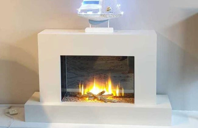 Seaview Apartment Sleeps 2 -patio -wifi -Tv - Photo 8