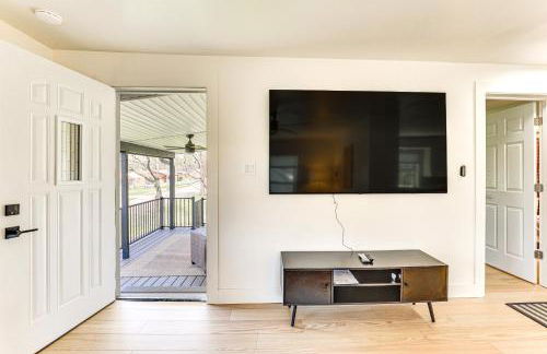 3 Mi to Downtown Youngstown Apt with Deck! - Foto 6