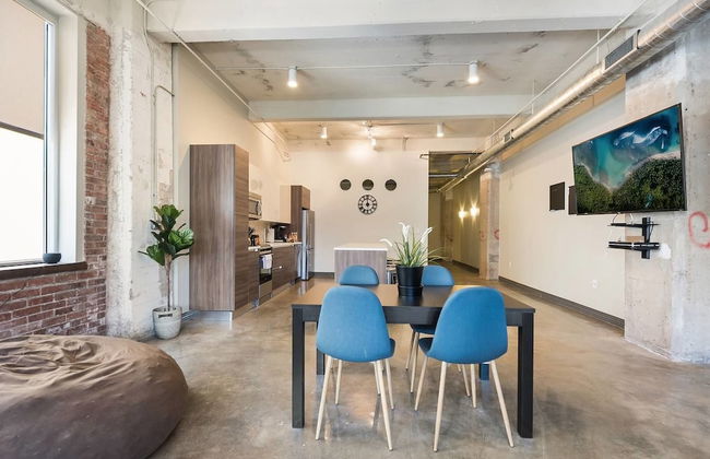 Beautiful 3bd Unit in Perfect Downtown Location - Foto 12