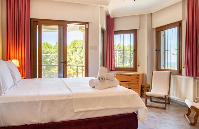 Enchanting Villa With Backyard in Cesme Near Beach - Foto 12