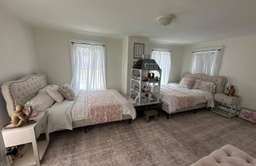 Historic Home near Stony Brook Village & Beach - Foto 40