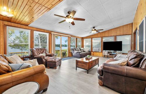 Lakefront Home on Pike Lake with Private Dock and Firepit - Foto 1