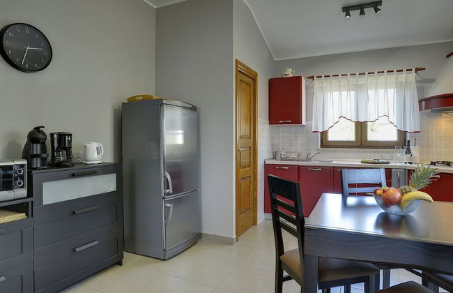 Villa in Peroj With Private Pool & Near Beach - Foto 6