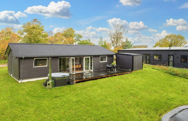 4 Star Holiday Home in Allingabro - Foto 1