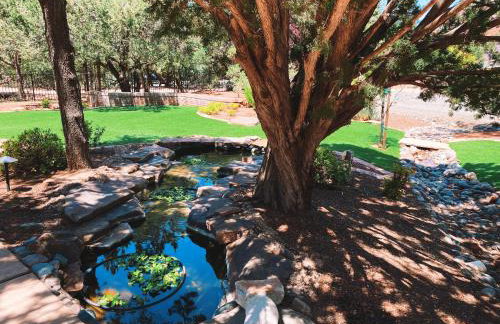 Luxe Boutique-Style Home w/Indoor Hot Tub - Foto 40