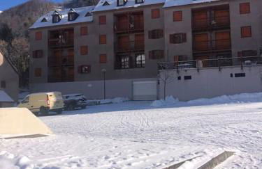 "La clé dorée" Studio balcon ensoleillé Vue montagne wifi - Photo 18