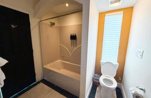 Crystal Palm Lakefront Luxury Home 6 Bed and 5 Bath - Foto 32