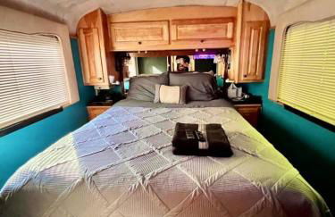 Stay Like a Rock Star Tour Bus in Durham NC - Foto 13