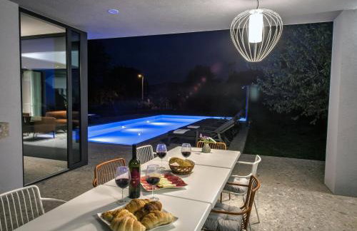 Luxury Villa Lucella, big pool, spa, tennis, gym, volleyball - Foto 7