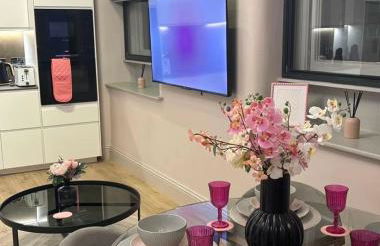 Pretty Pink Posh Penthouse - Foto 8