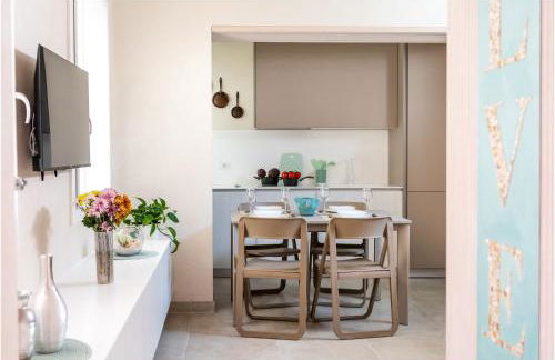 Tiffany Silver - Photo 11