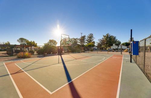 Golf, Hike, Swim: Your Perfect Desert Oasis Escape - Foto 4