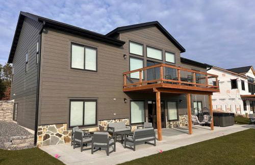 Sunset Serenity 5 Bedroom, Private Lake, Hot Tub - Foto 49